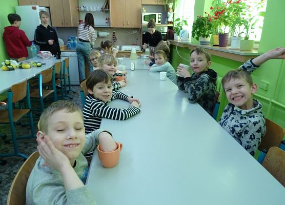 MISIAKI  W  SPOŁECZNEJ  JĘZYKOWEJ  SZKOLE  PODSTAWOWEJ  grafika