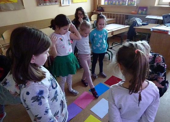 MISIAKI  W  SPOŁECZNEJ  JĘZYKOWEJ  SZKOLE  PODSTAWOWEJ  grafika