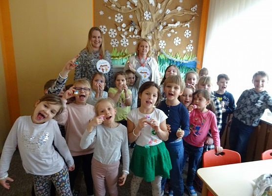 MISIAKI  W  SPOŁECZNEJ  JĘZYKOWEJ  SZKOLE  PODSTAWOWEJ  grafika