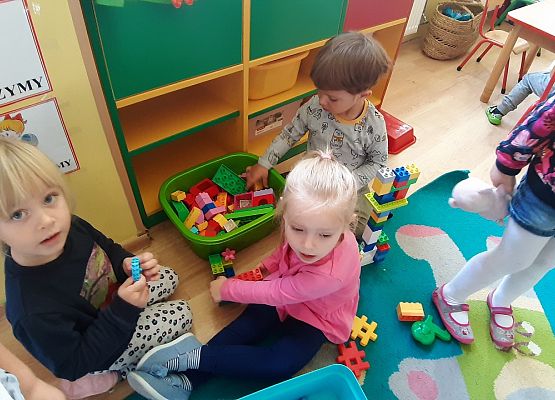 MALUCHY - DZIELNE  ZUCHY  grafika