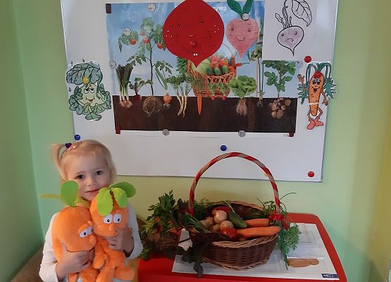 MALUCHY - DZIELNE  ZUCHY  grafika