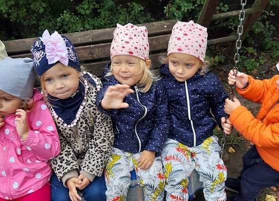 MALUCHY - DZIELNE  ZUCHY  grafika