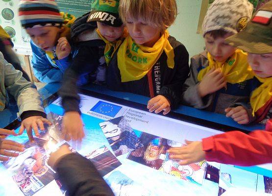 WYCIECZKA DO LASU grafika