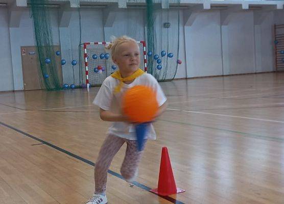 SPORTOWY PIKNIK W SZKOLE PODSTAWOWEJ NR7 grafika