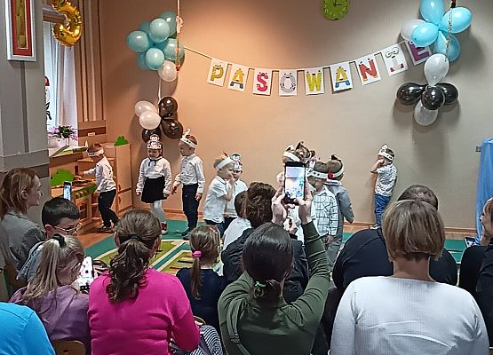 PASOWANIE W GRUPIE PINGWINKÓW grafika