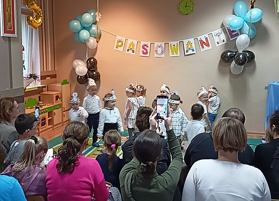 PASOWANIE W GRUPIE PINGWINKÓW grafika