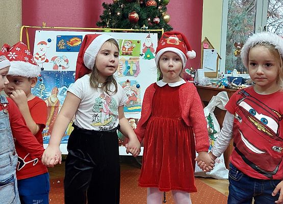 WESOŁE  MIKOŁAJKI  W  PRZEDSZKOLU grafika