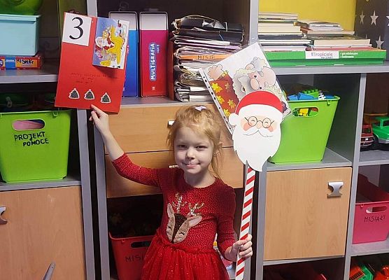 WESOŁE  MIKOŁAJKI  W  PRZEDSZKOLU grafika