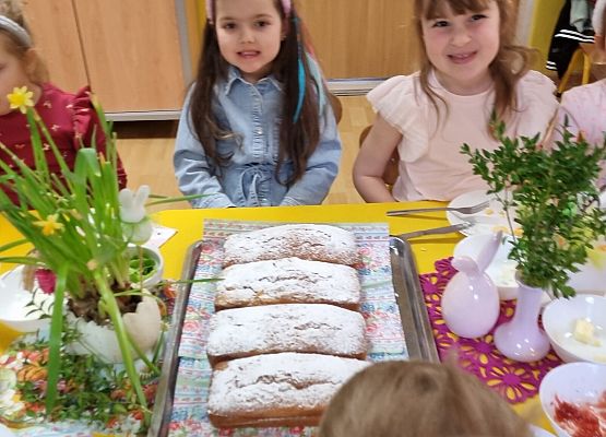 ŚNIADANIE  WIELKANOCNE  W  PRZEDSZKOLU grafika