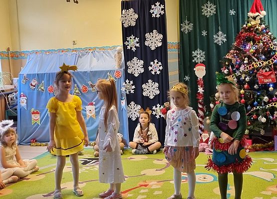 PRZEDSTAWIENIE  ŚWIĄTECZNE  U  MISIAKÓW grafika