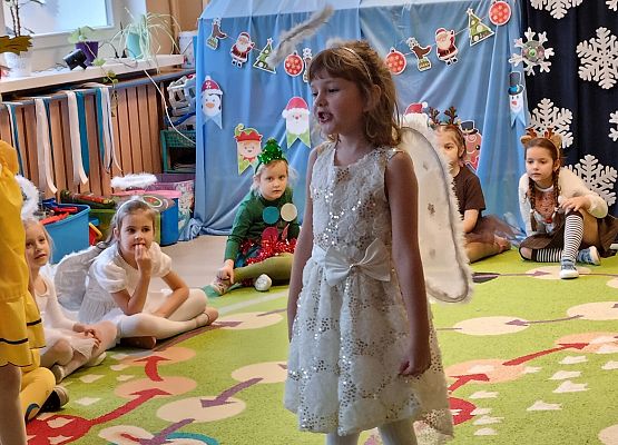 PRZEDSTAWIENIE  ŚWIĄTECZNE  U  MISIAKÓW grafika