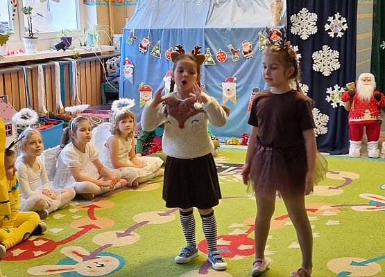 PRZEDSTAWIENIE  ŚWIĄTECZNE  U  MISIAKÓW grafika