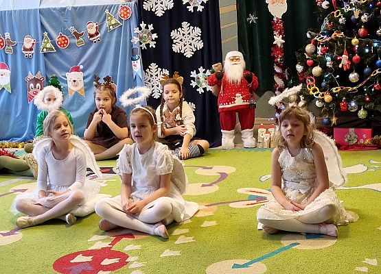 PRZEDSTAWIENIE  ŚWIĄTECZNE  U  MISIAKÓW grafika