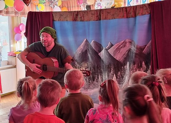 SPEKTAKL ,, OPOWIEŚCI  Z  LAPONII '' grafika