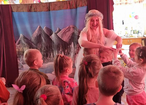 SPEKTAKL ,, OPOWIEŚCI  Z  LAPONII '' grafika