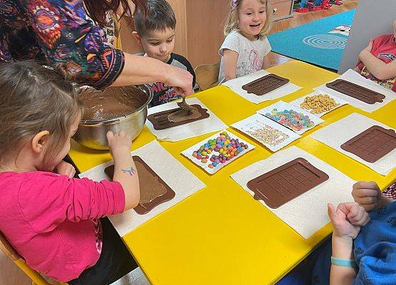 KREATYWNE ANIMACJE CZEKOLADOWE U  KOTKÓW grafika