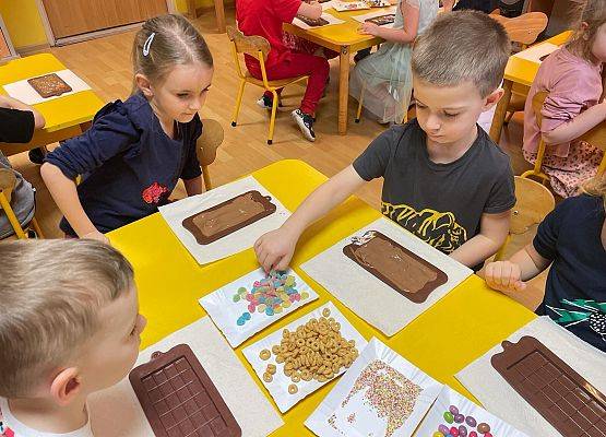 KREATYWNE ANIMACJE CZEKOLADOWE U  KOTKÓW grafika