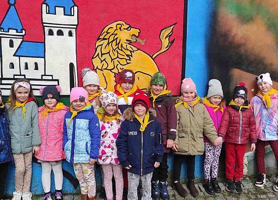 MISIAKI I ŻABKI NA WARSZTATACH ŚWIĄTECZNYCH W MUZEUM grafika