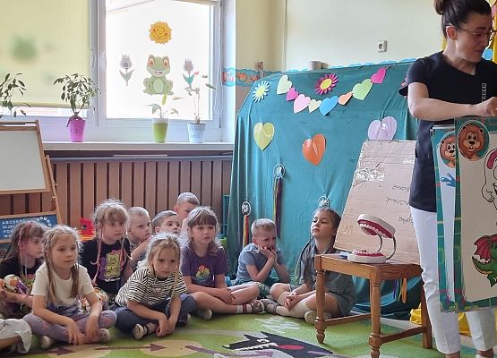 SPOTKANIE  ZE  STAOMATOLOGIEM grafika