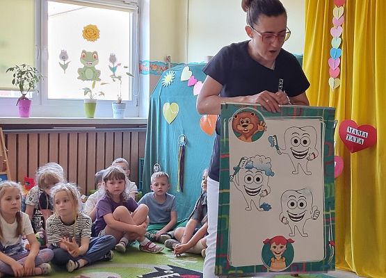 SPOTKANIE  ZE  STAOMATOLOGIEM grafika