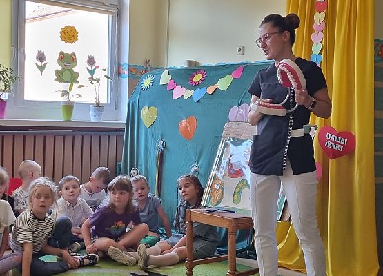 SPOTKANIE  ZE  STAOMATOLOGIEM grafika