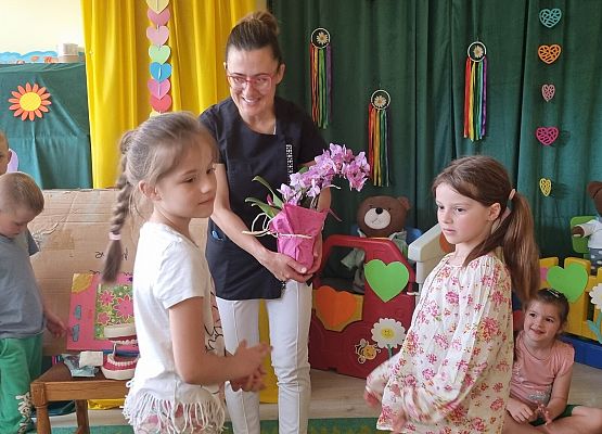 SPOTKANIE  ZE  STAOMATOLOGIEM grafika