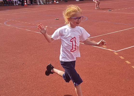 MISIAKI  I  ŻABKI  NA  IGRZYSKACH  SPORTOWYCH grafika