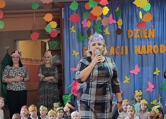 ŚWIĘTUJEMY  DZIEŃ  EDUKACJI  NARODOWEJ grafika