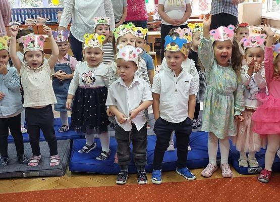 ŚWIĘTUJEMY  DZIEŃ  EDUKACJI  NARODOWEJ grafika