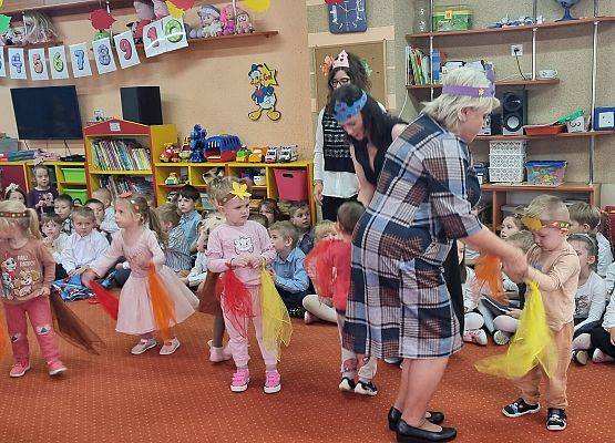 ŚWIĘTUJEMY  DZIEŃ  EDUKACJI  NARODOWEJ grafika