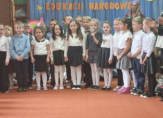 ŚWIĘTUJEMY  DZIEŃ  EDUKACJI  NARODOWEJ grafika