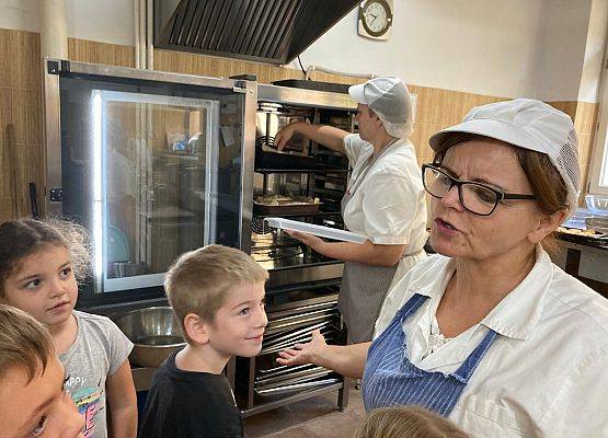 DZIEŃ  CHLEBA  W  GRUPIE  KOTKÓW  I  PSZCZÓŁEK grafika