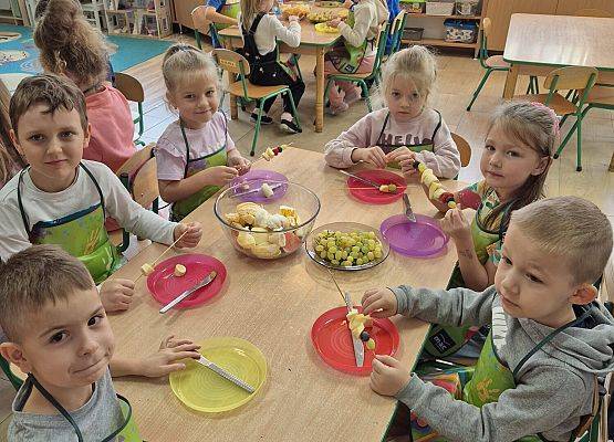ZAJĘCIA  KULINARNE  U  KOTKÓW grafika