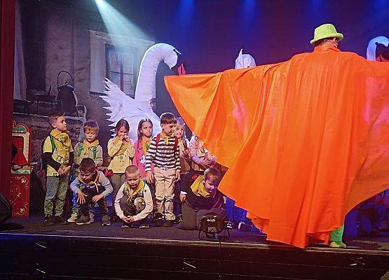 STARSZAKI  W  TEATRZE  PANA O grafika