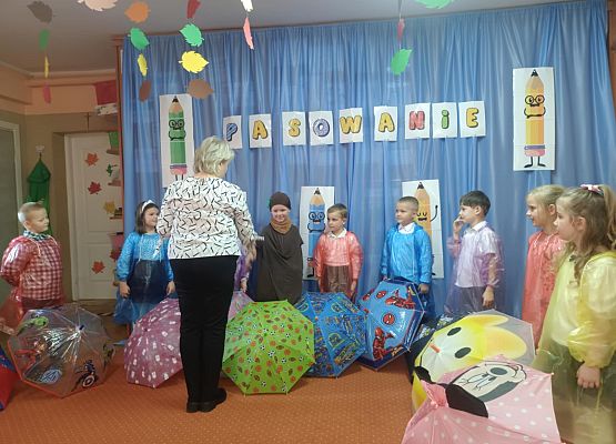 PASOWANIE NA STARSZAKA U BIEDRONEK grafika