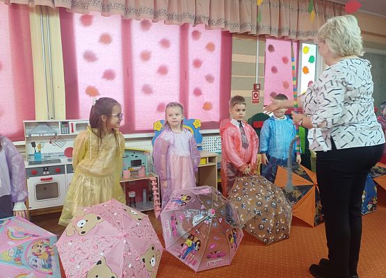 PASOWANIE NA STARSZAKA U BIEDRONEK grafika