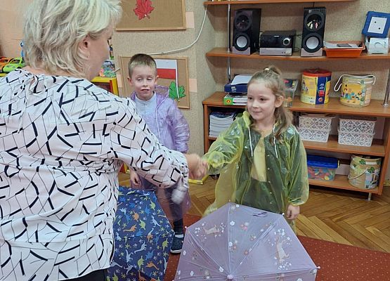 PASOWANIE NA STARSZAKA U BIEDRONEK grafika