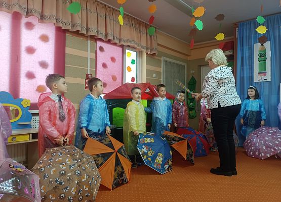 PASOWANIE NA STARSZAKA U BIEDRONEK grafika