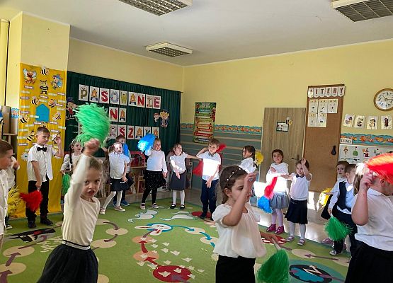 ŚWIĘTO  PSZCZÓŁEK - PASOWANIE  NA  STARSZAKÓW grafika