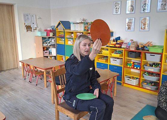 SPOTKANIE Z PANIĄ POLICJANTKĄ grafika