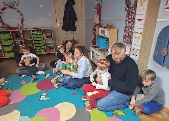 WARSZTATY ŚWIATECZNE U SŁONECZEK grafika