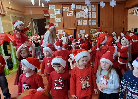 WESOŁE  MIKOŁAJKI  W  PRZEDSZKOLU grafika