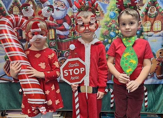 WESOŁE  MIKOŁAJKI  W  PRZEDSZKOLU grafika