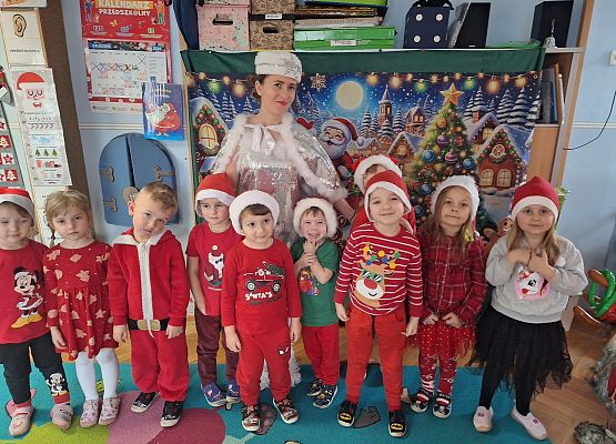 WESOŁE  MIKOŁAJKI  W  PRZEDSZKOLU grafika