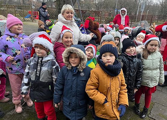 WESOŁE  MIKOŁAJKI  W  PRZEDSZKOLU grafika