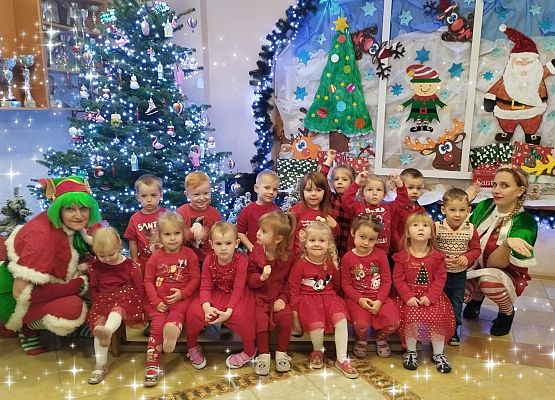 WESOŁE  MIKOŁAJKI  W  PRZEDSZKOLU grafika