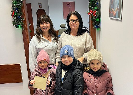 STARSZAKI Z ŻYCZENIAMI W RATUSZU grafika