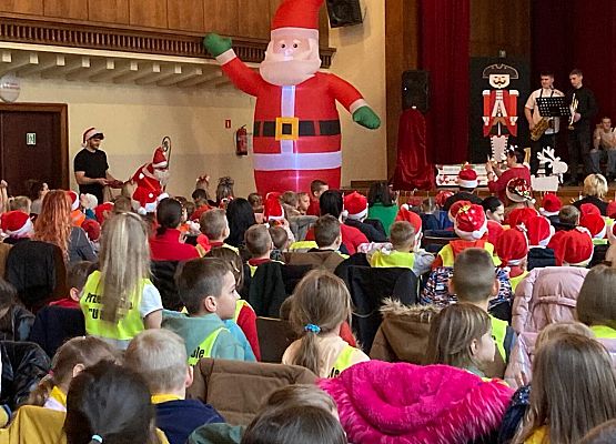 KONCERT  MIKOŁAJKOWY  W  ,, MECHANIKU '' grafika