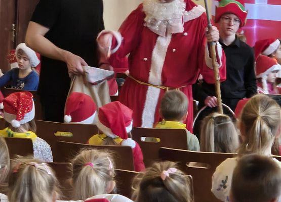 KONCERT  MIKOŁAJKOWY  W  ,, MECHANIKU '' grafika