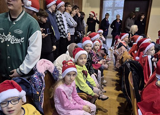 KONCERT  MIKOŁAJKOWY  W  ,, MECHANIKU '' grafika